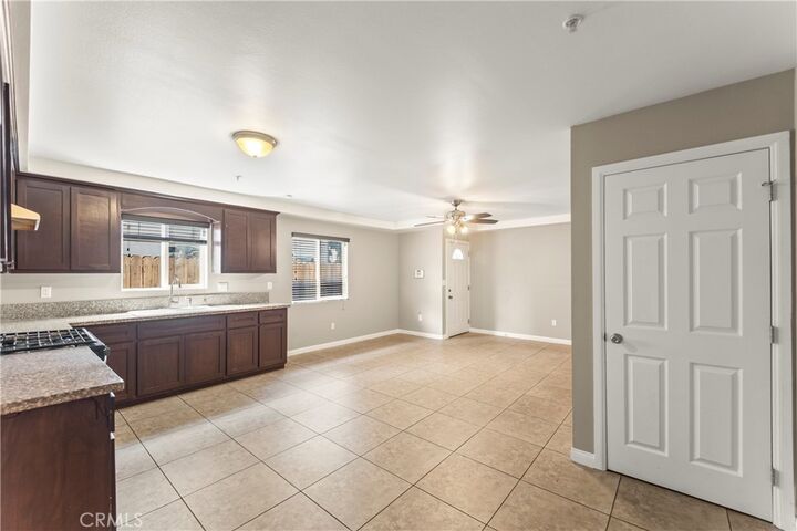 Property Photo:  6102 S San Pedro Street  CA 90003 