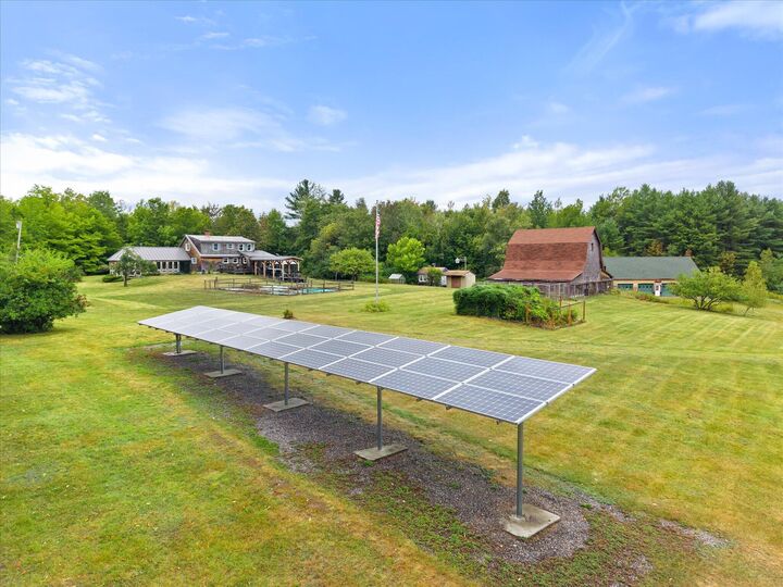 Property Photo:  137 Avenue Road Extension  ME 04435 