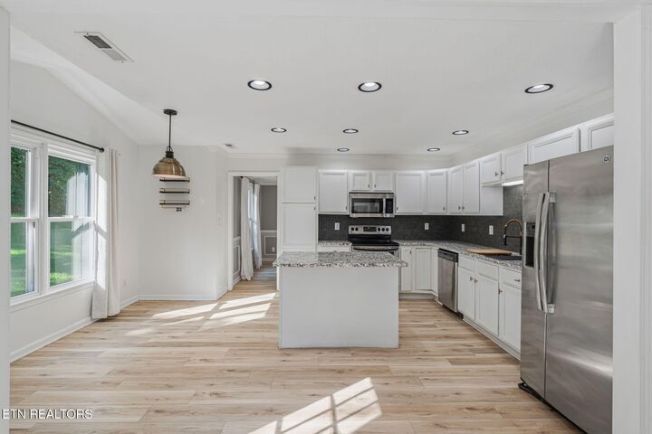Property Photo:  8101 Tamarack Rd  TN 37919 