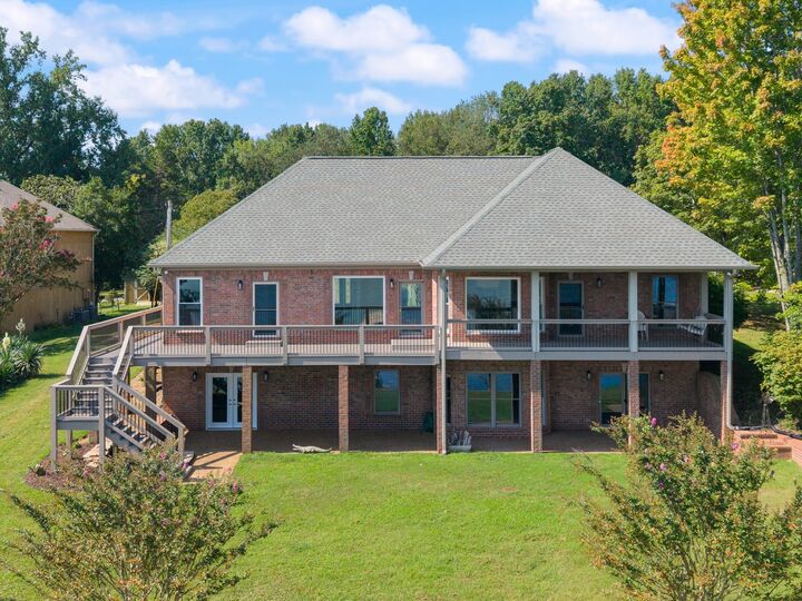 Property Photo: 605 Lake Haven Dr TN 37122