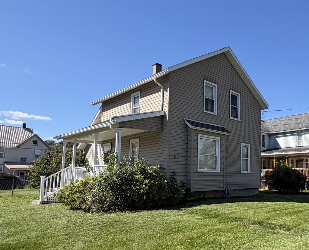 Property Photo:  41 Lincoln St  NY 14892 