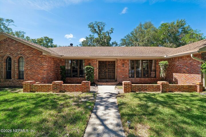 Property Photo:  4134 Whispering Oaks Drive E  FL 32277 