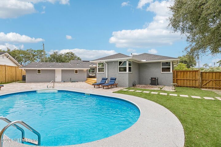 Property Photo: 1634 Woodmere Drive FL 32210