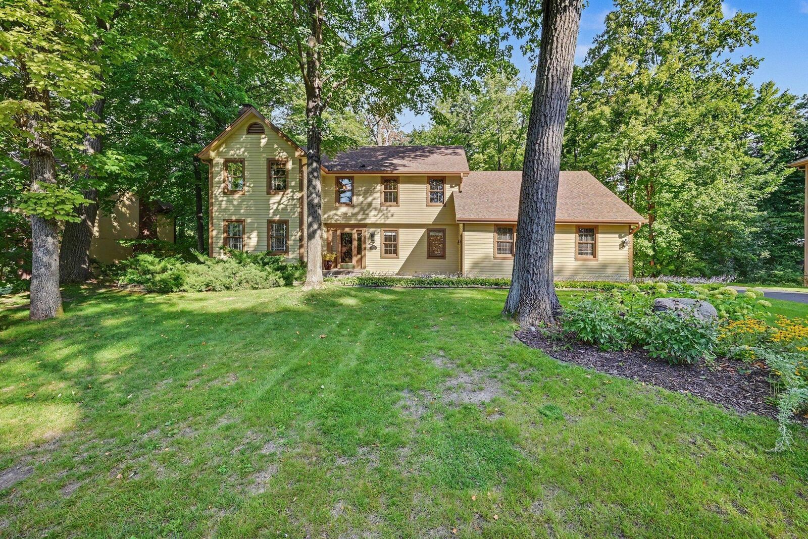 Property Photo:  16920 5th Avenue N  MN 55447 