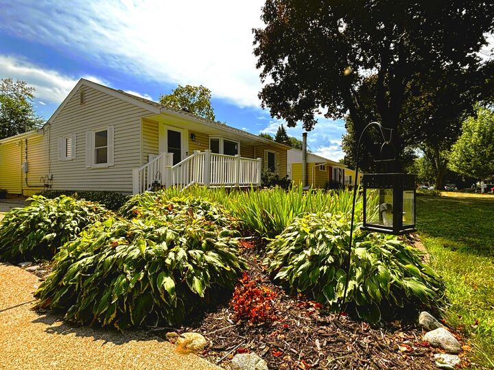 Property Photo:  2966 Simpson Street  MN 55113 