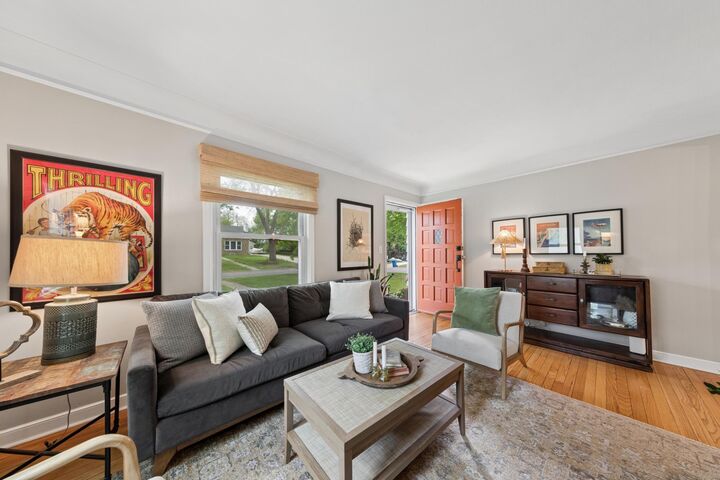 Property Photo:  133 Ridgewood Drive  MN 55343 