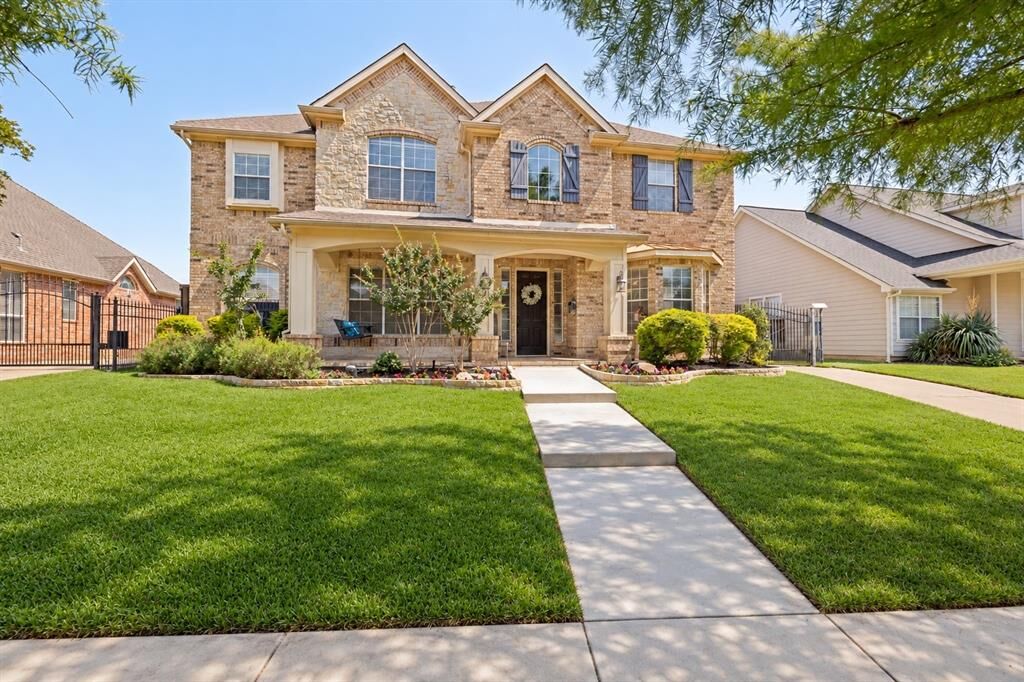 Property Photo: 2521 Sir Tristram Lane TX 75056