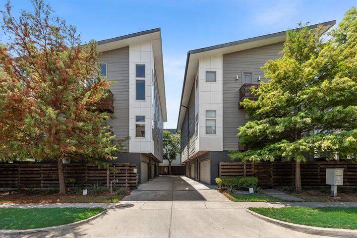 Property Photo:  2421 N Garrett Avenue 1  TX 75206 