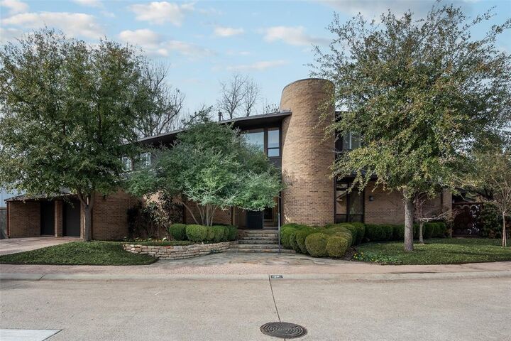 Property Photo:  12 Royal Way  TX 75229 