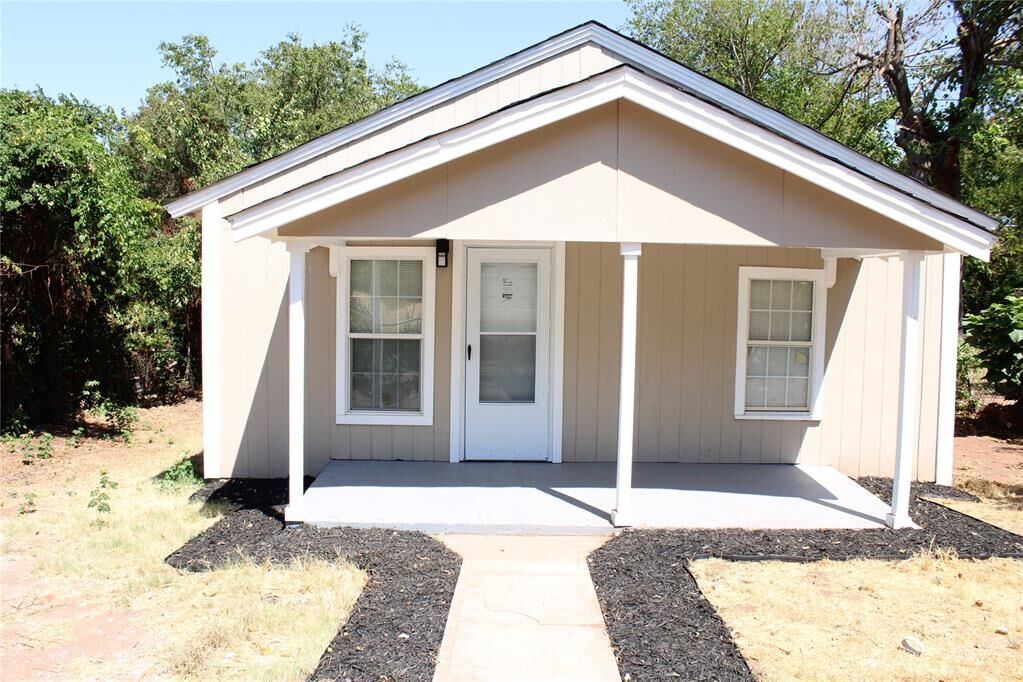 Property Photo: 707 SE 22nd Street OK 73129