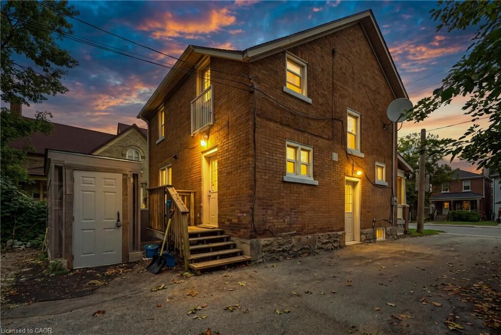 Property Photo:  195 Victoria Street N Basement  ON N2H 5C5 