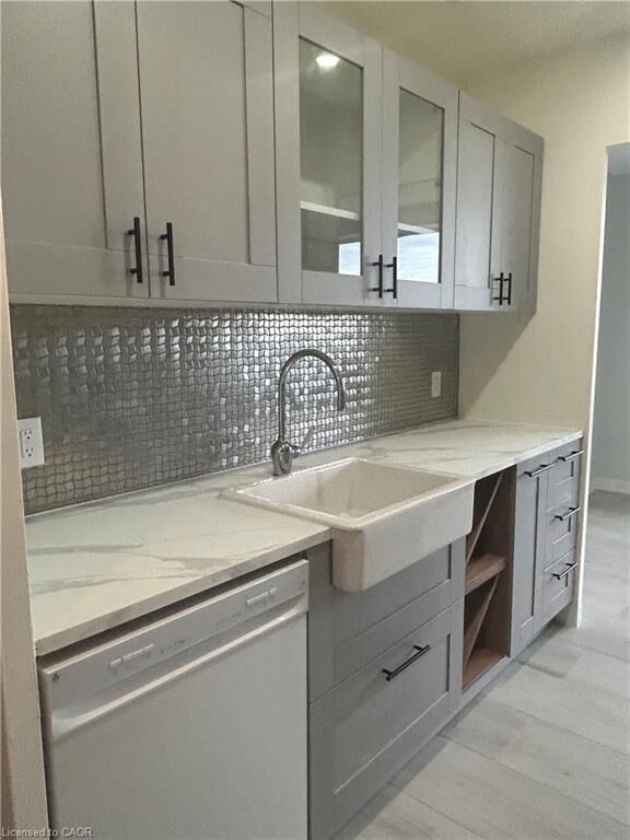 Property Photo: 222 Concession Street 505 ON L9A 1B1