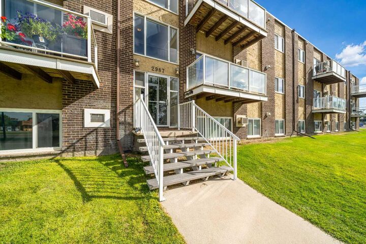 Property Photo: 2987 Dunmore Road SE 206 AB T1B 1E1