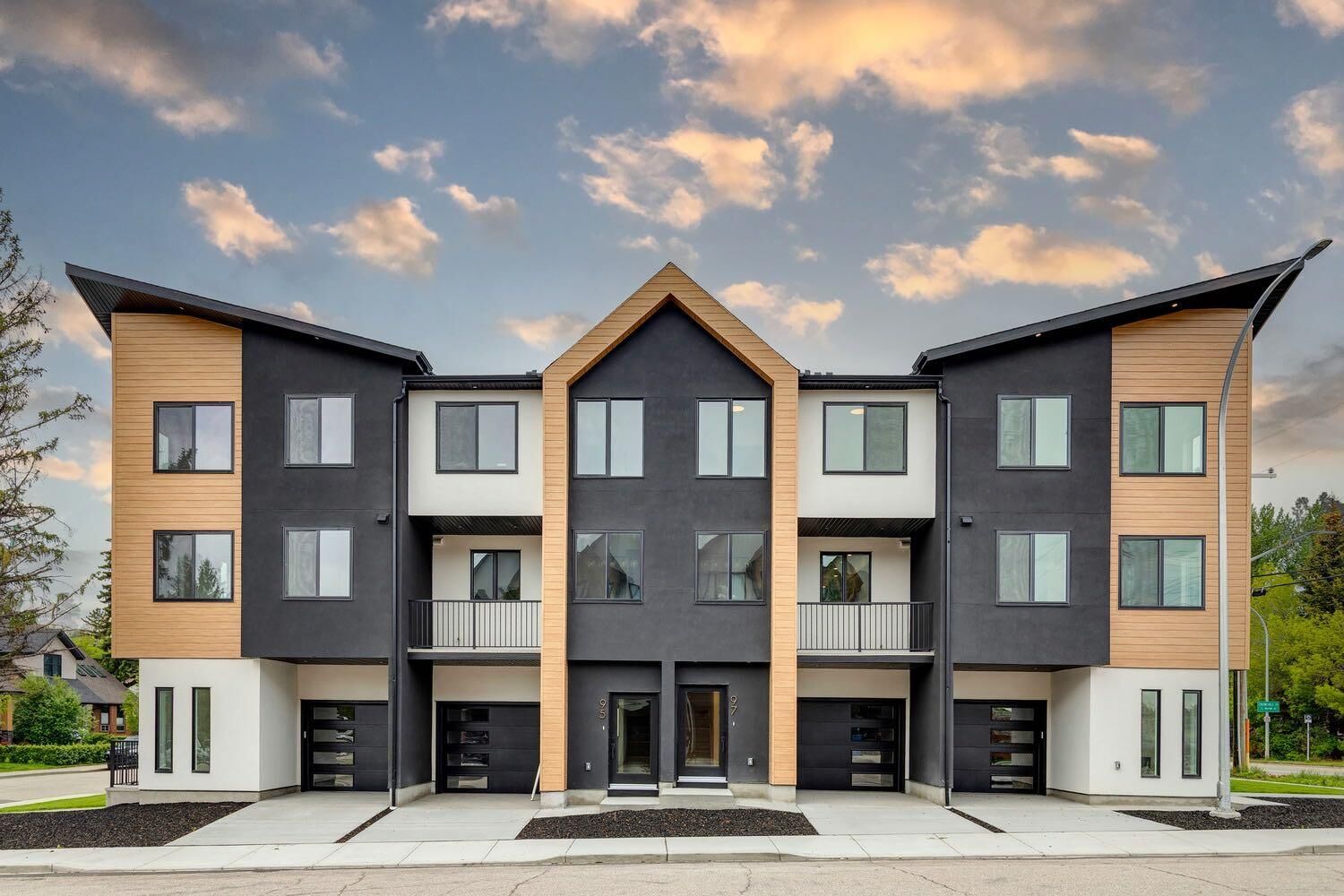 Property Photo: 97 23 Street NW AB T2N 5E2