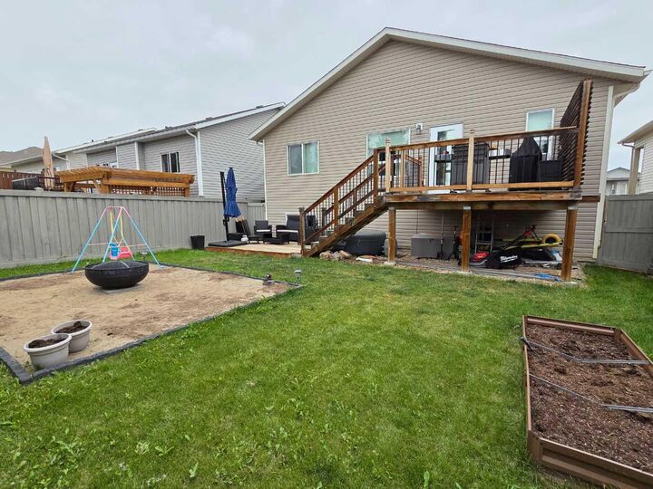 Property Photo:  11509 73 Avenue  AB T8W 0K2 