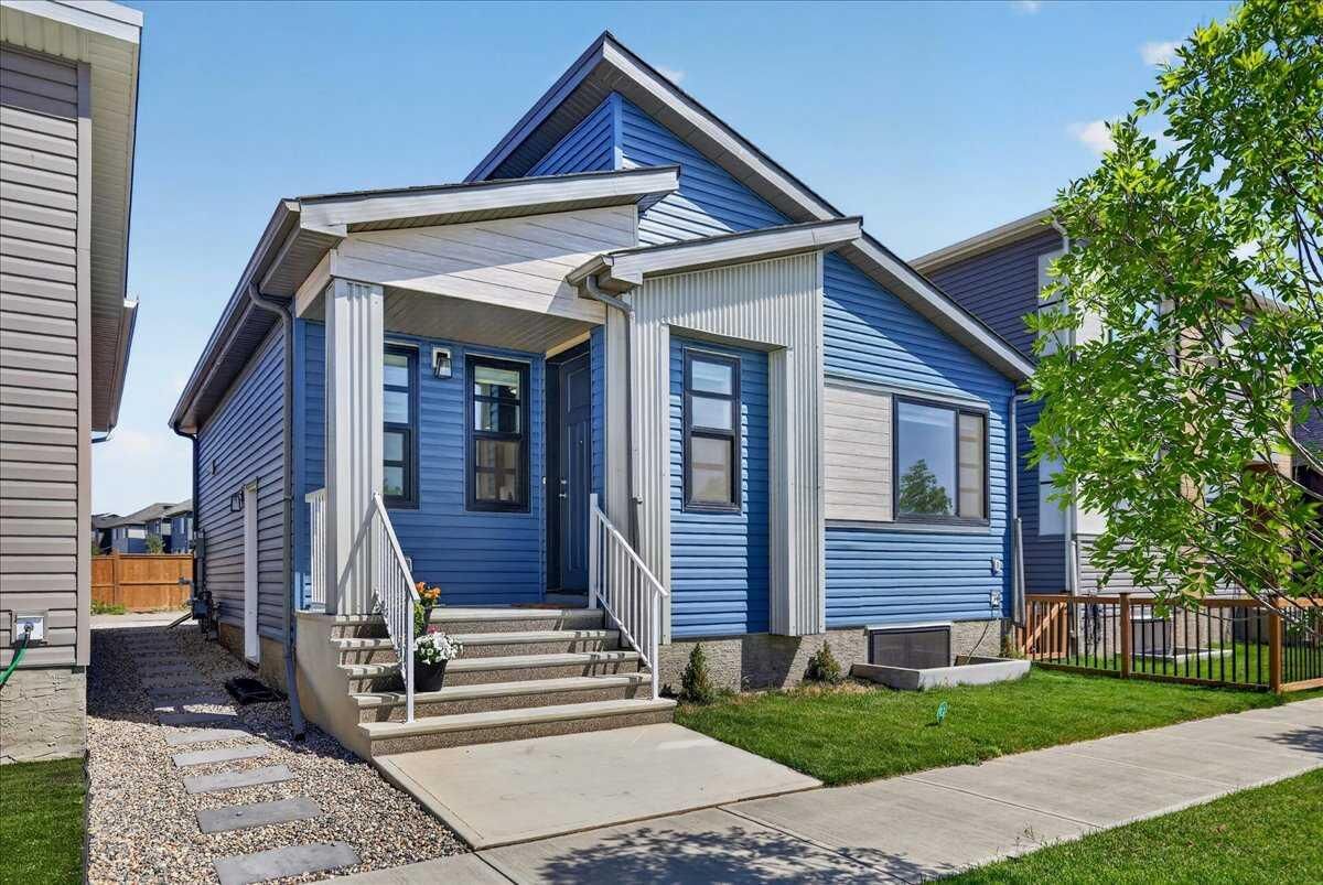 Property Photo:  128 Setonstone Manor SE  AB T3M 2X3 