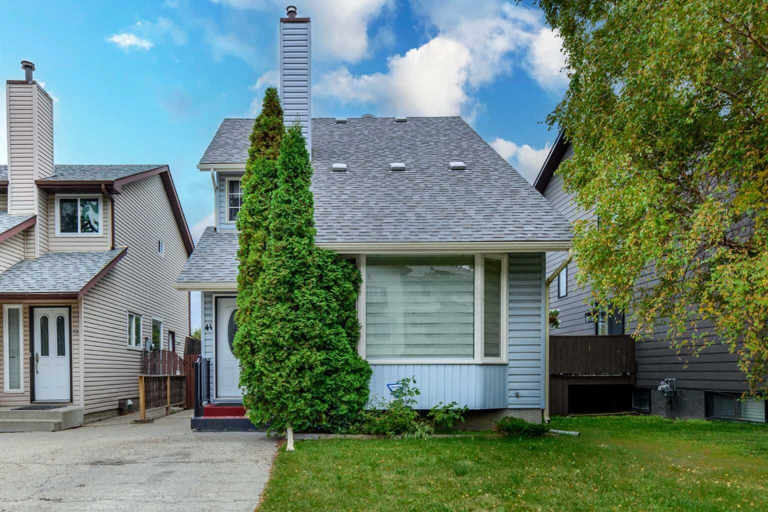 Property Photo:  41 Edgeford Way NW  AB T3A 2S9 