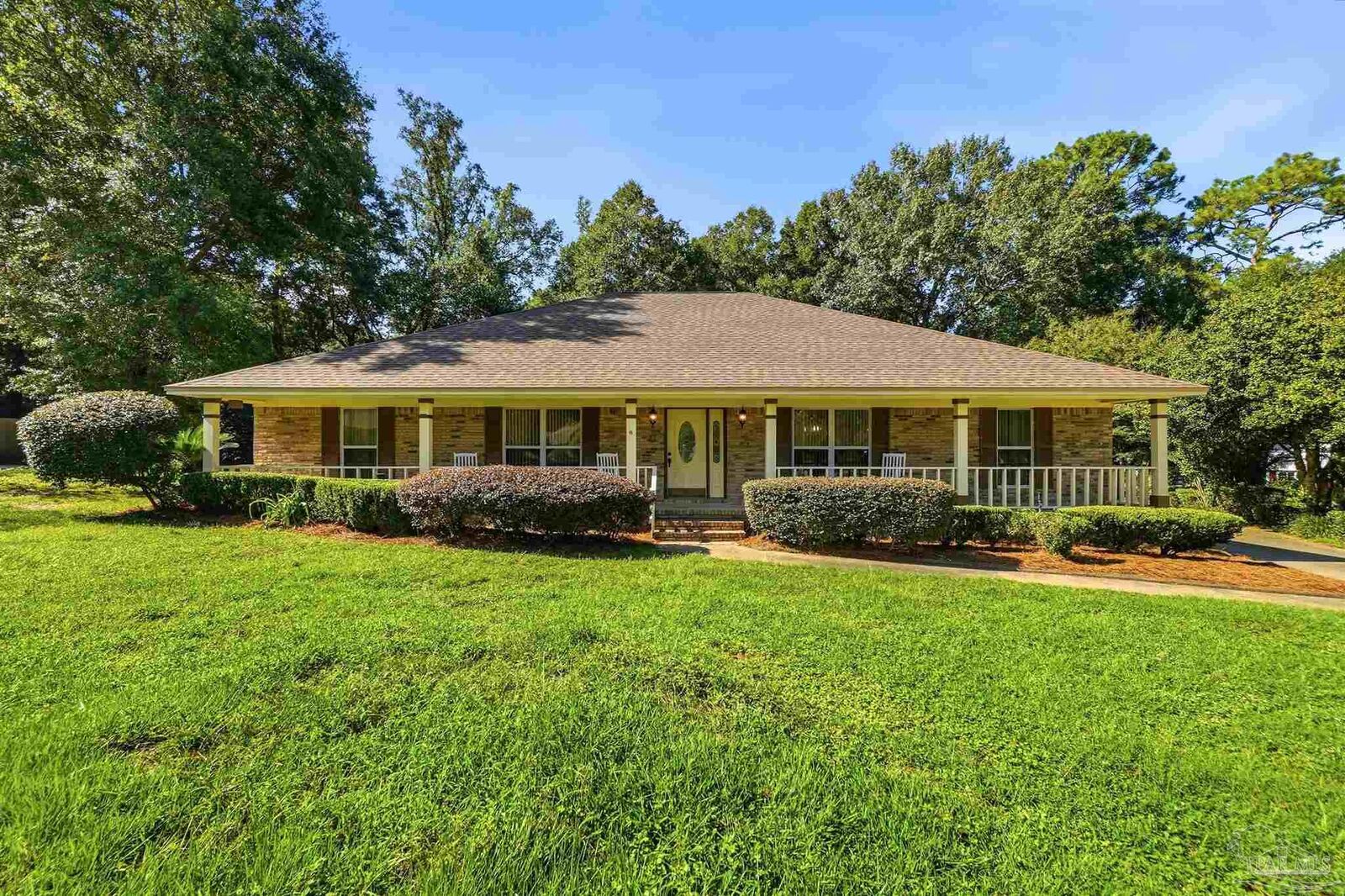 Property Photo: 10045 Fox Fire Pl FL 32514