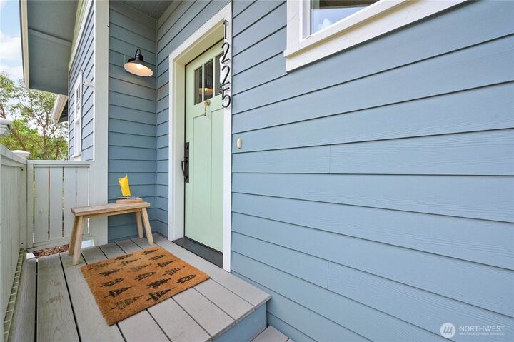 Property Photo:  1225  Cherry Street  WA 98368 