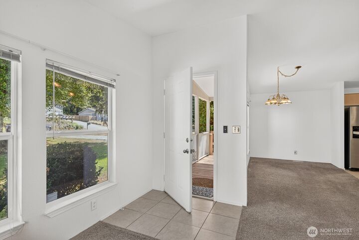 Property Photo: 3130 Glacier Lane WA 98282
