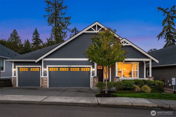 Property Photo: 614 Landmark Court NE WA 98110