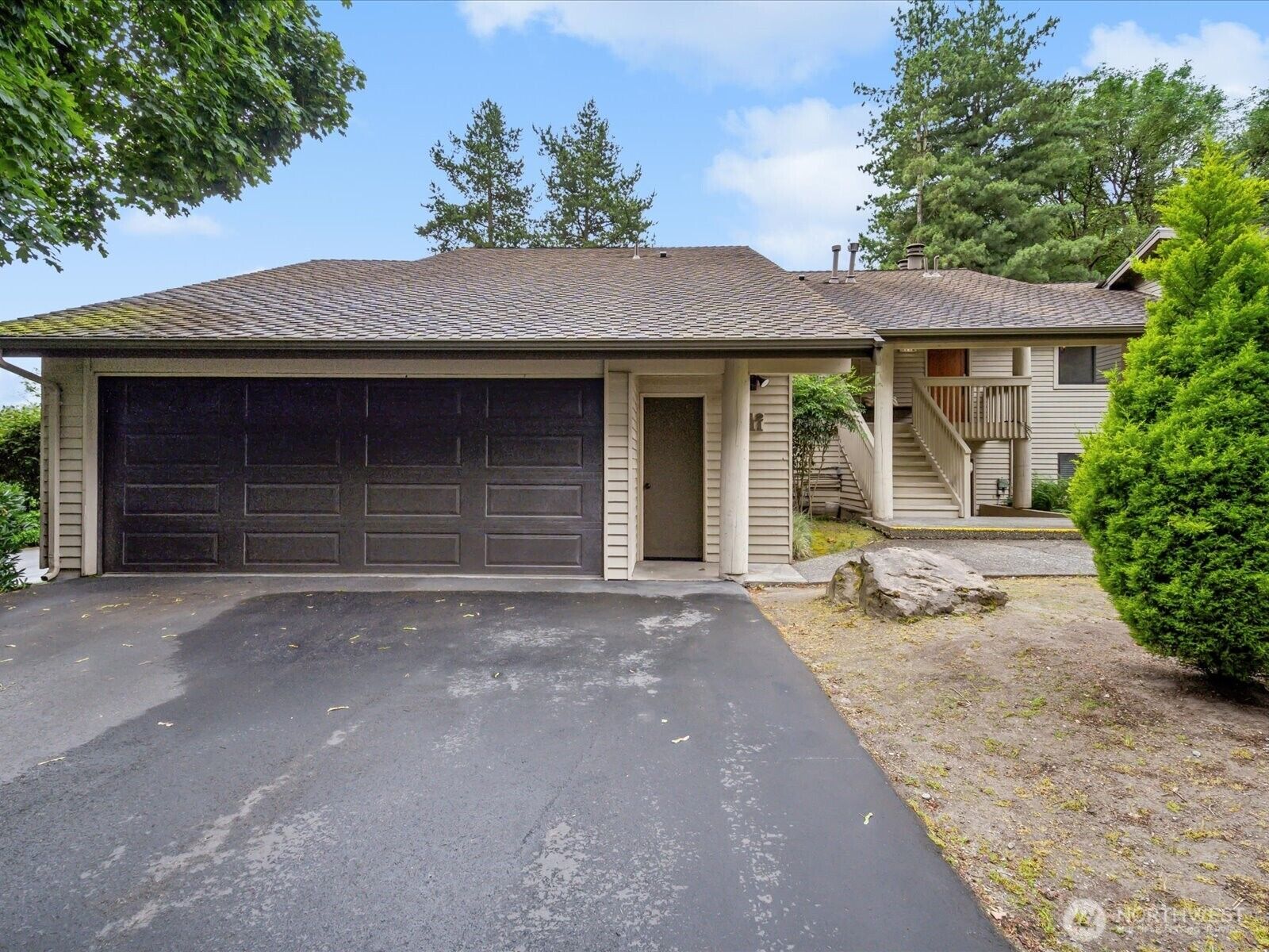 Property Photo:  1112  Bellefield Park Lane  WA 98004 