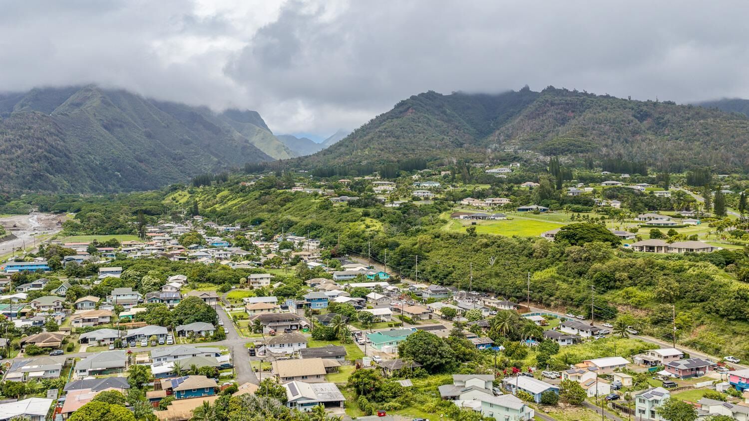 Property Photo:  305 Makua St  HI 96793 