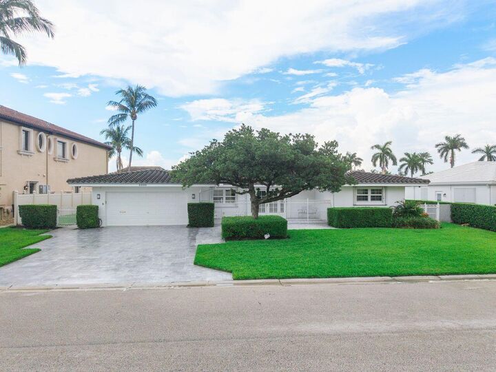 Property Photo: 3200 NE 59th Street FL 33308