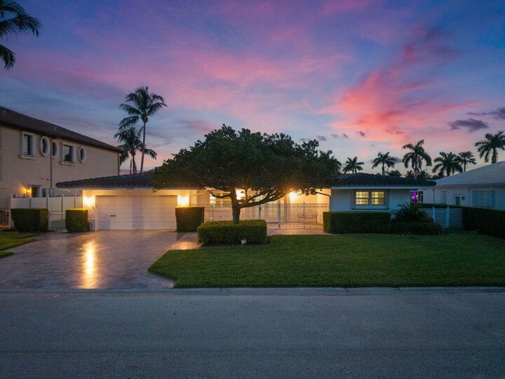 Property Photo:  3200 NE 59th Street  FL 33308 