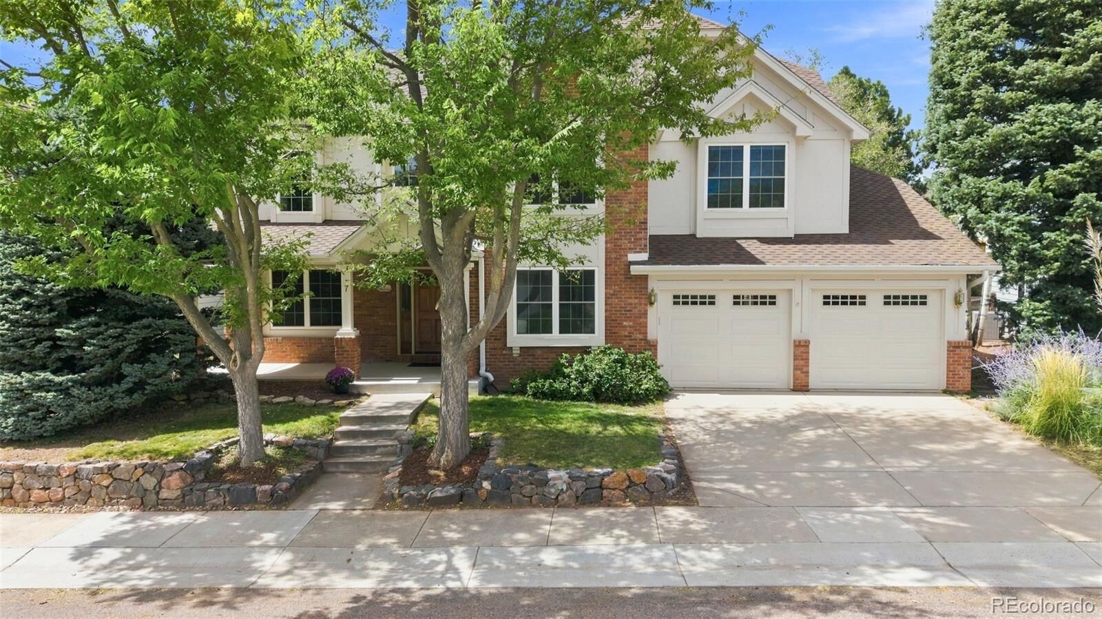 Property Photo:  7 Bridlegate Lane  CO 80127 