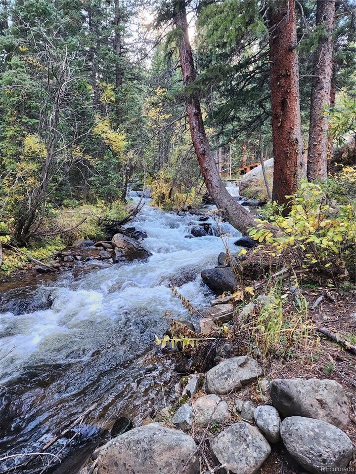 Property Photo: 733 Rainbow Road CO 80452