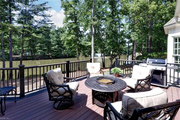 Property Photo:  2816 Lawnes Creek Rd  VA 23185 