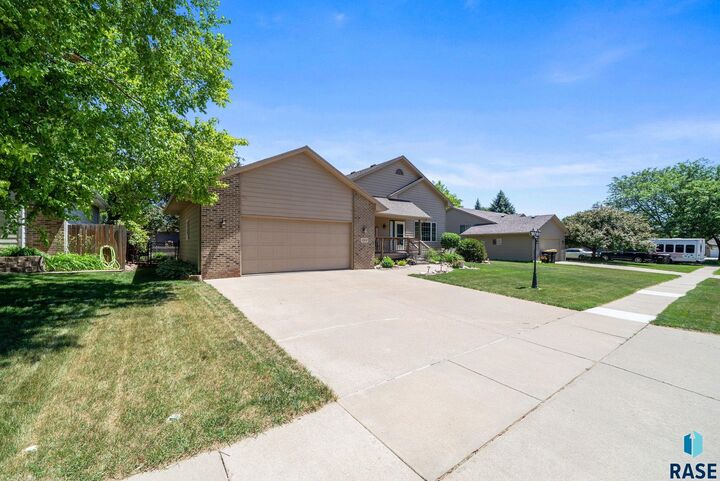 Property Photo:  4300 S Florence Ave  SD 57103 