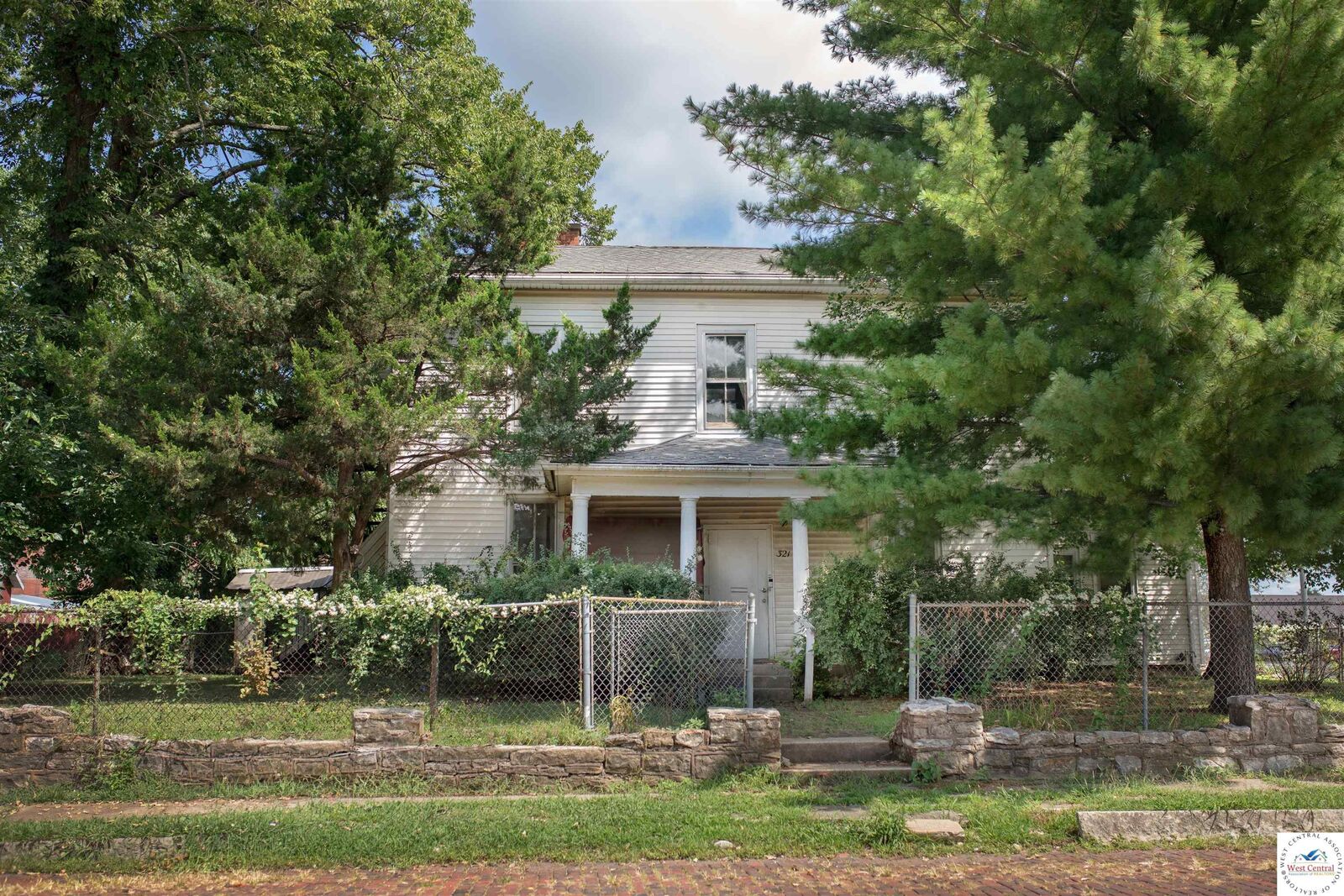 Property Photo:  321 E 2nd  MO 65301 