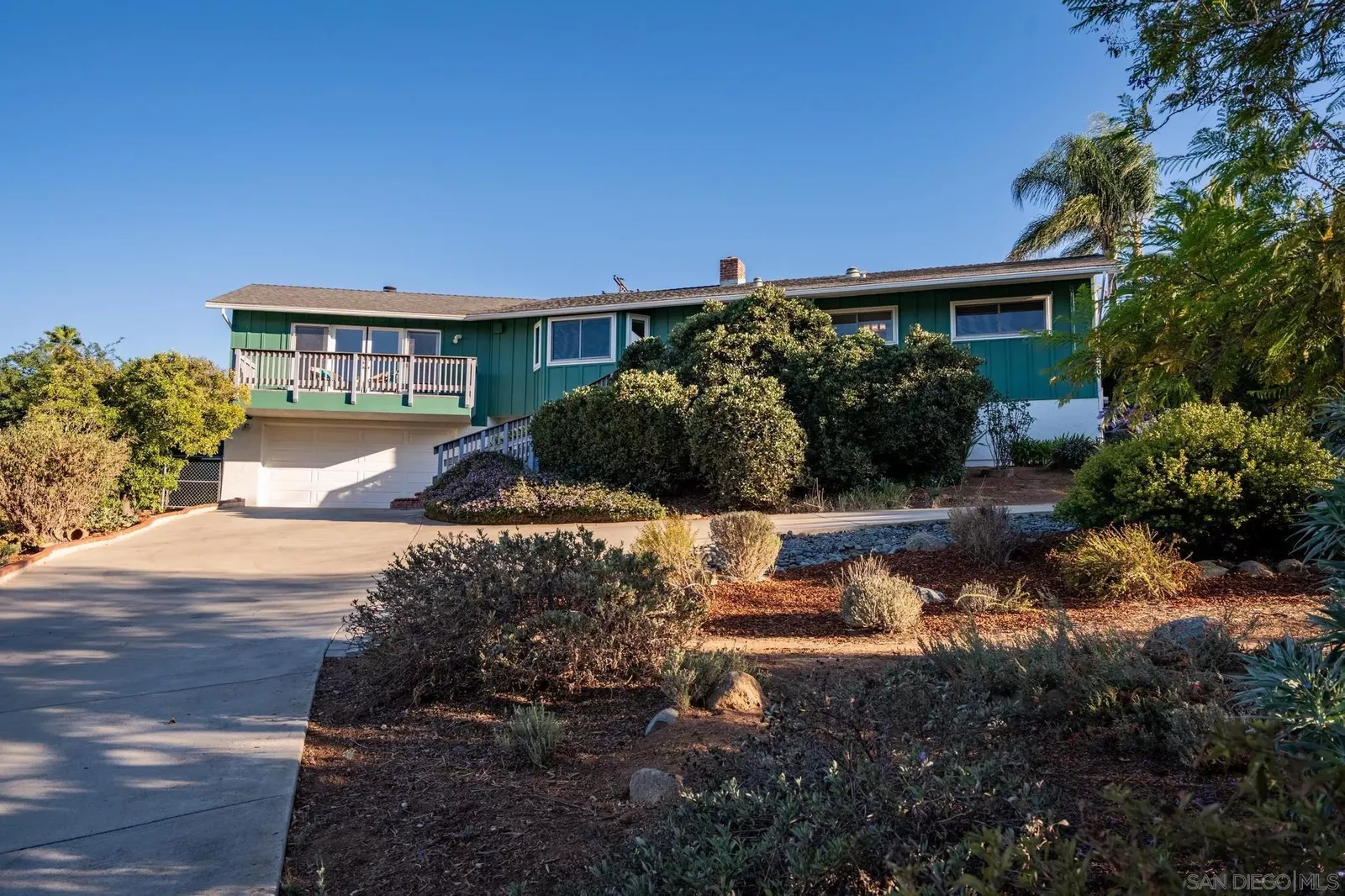 Property Photo:  717 Idaho Ave  CA 92025 