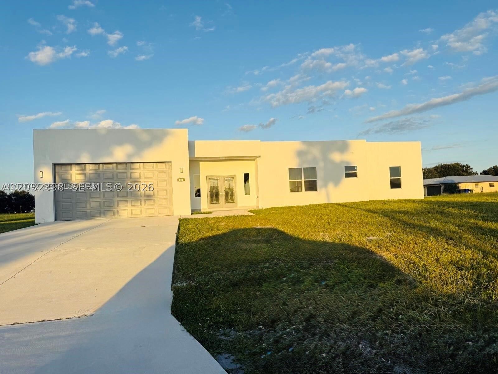 Property Photo:  401 Lexington Drive  FL 33876 