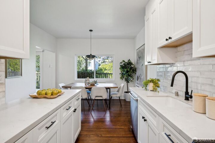 Property Photo: 48 Caselli Avenue CA 94114