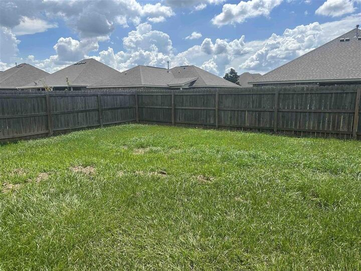 Property Photo:  209 Madison Crossing Drive  LA 70665 