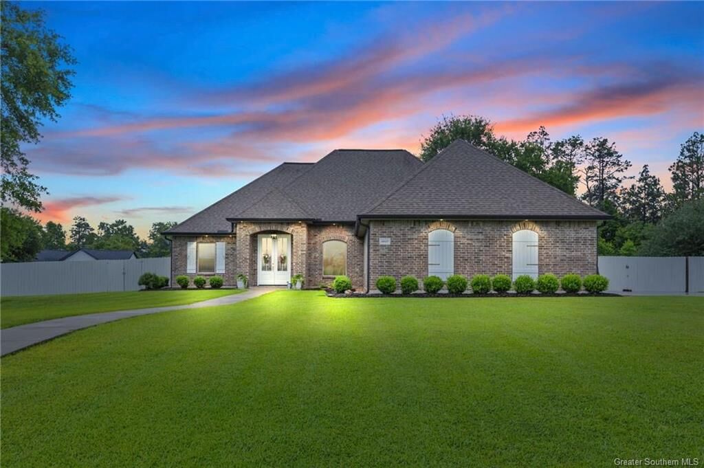 Property Photo:  1037 Temple Lane  LA 70633 