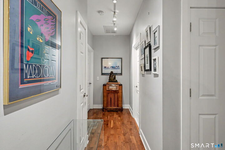 Property Photo:  77 Havemeyer Lane 410  CT 06902 