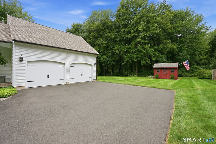Property Photo: 10 Settlement Hill CT 06095