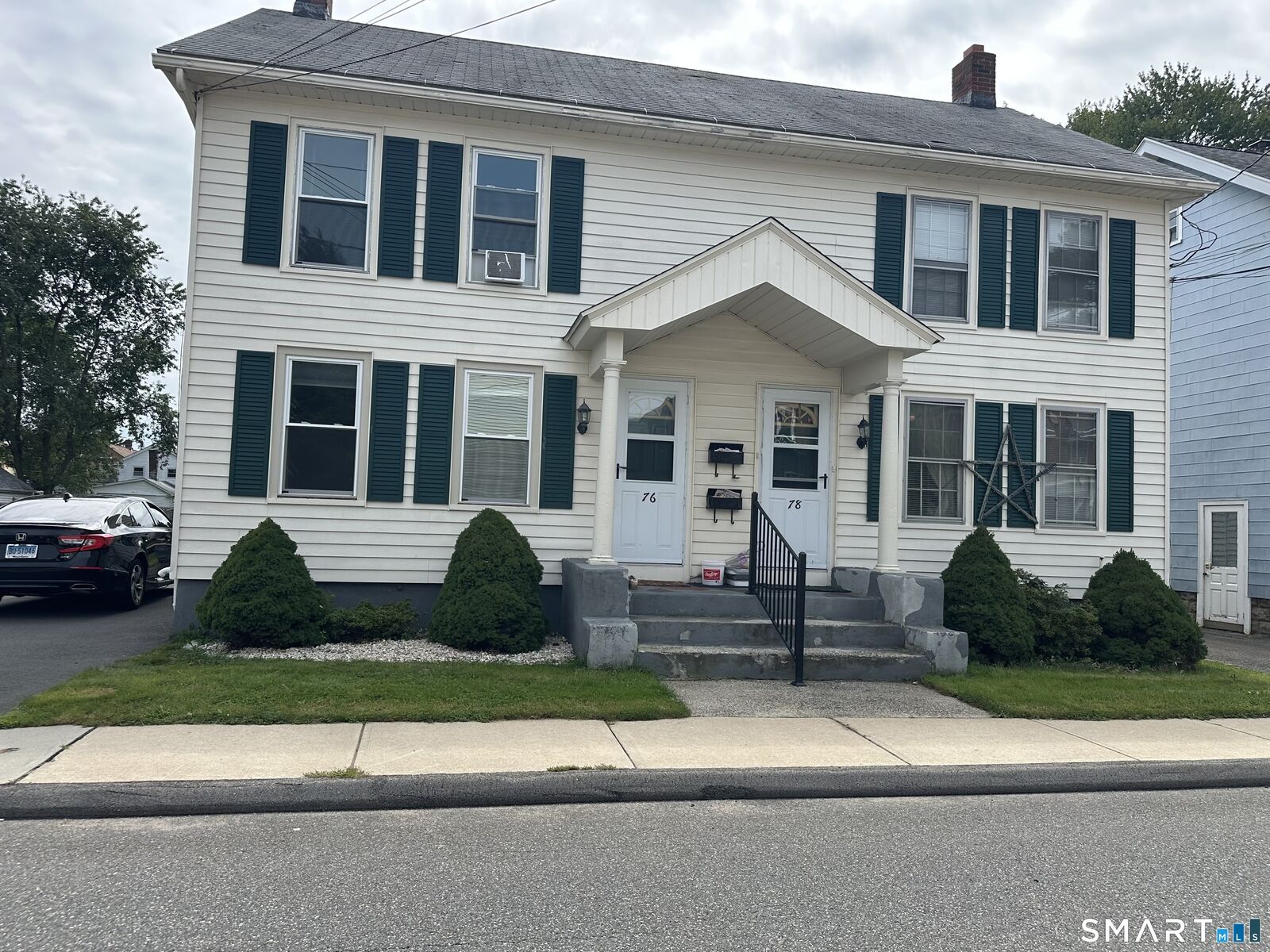 Property Photo: 76-78 Oak Street CT 06096