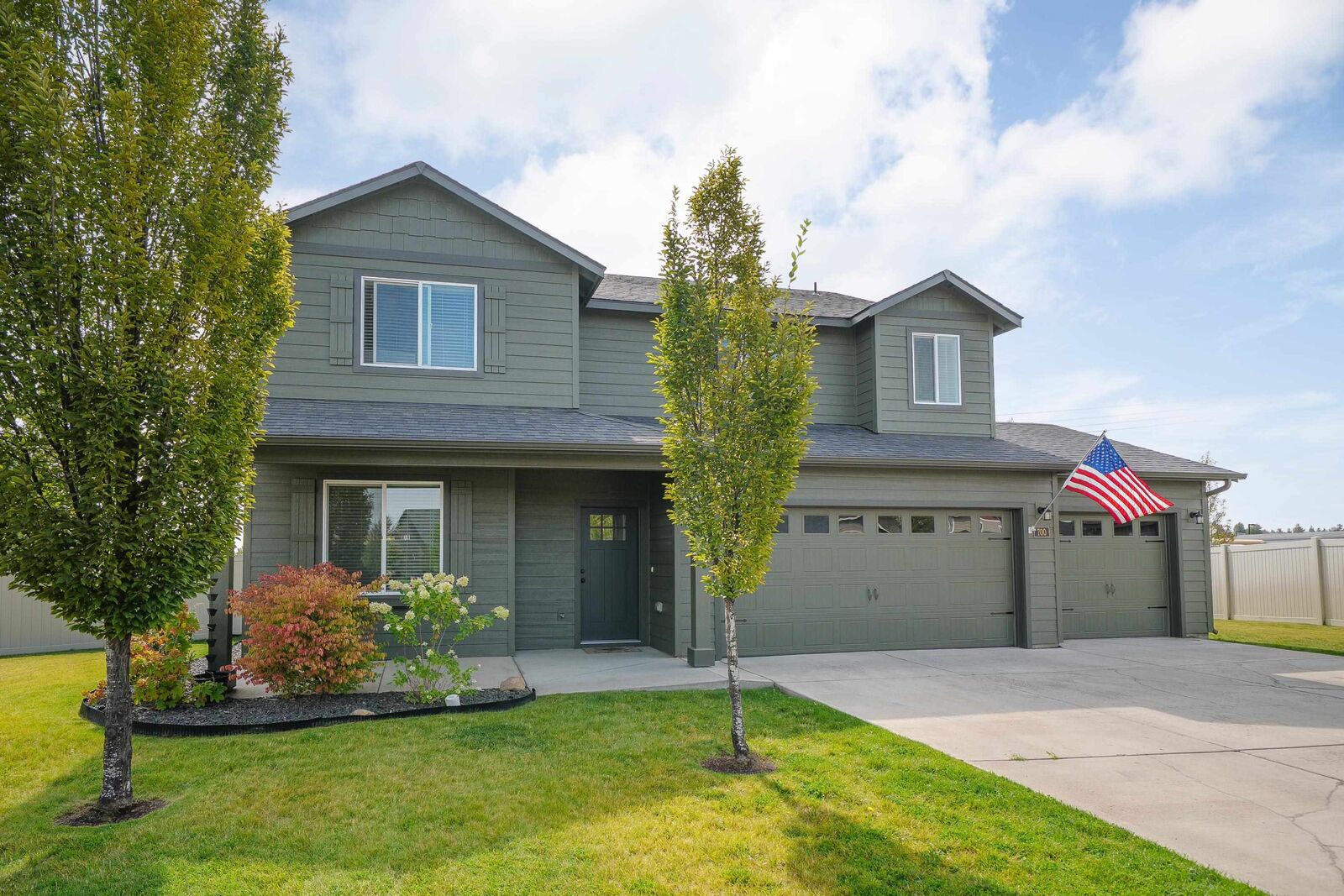 Property Photo: 700 Quail Dr WA 99004