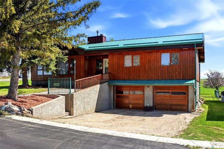 Property Photo:  45 Miller Crescent E  SK S0G 3C0 