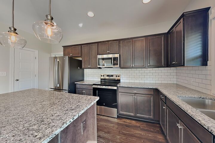 Property Photo:  1508 Yakimas Road  NC 27603 