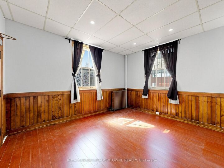 Property Photo: 70 Mill Street 7 ON L7G 2C9