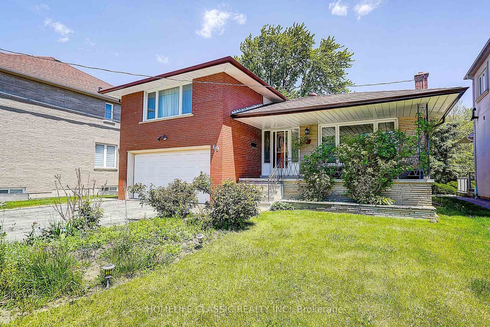 Property Photo: 69 Elm Avenue ON L4C 6K8
