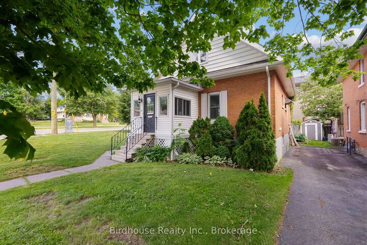 Property Photo:  60 Wellington Street  ON K9V 3N5 