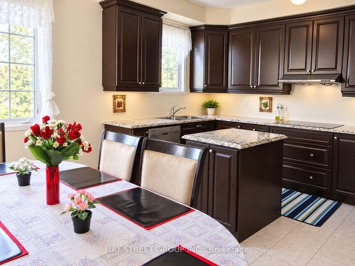 Property Photo:  2171 Fiddlers Way 20  ON L6M 0R9 