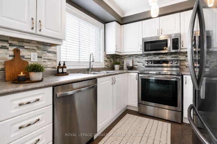 Property Photo:  37 Succession Crescent  ON L4M 7G4 